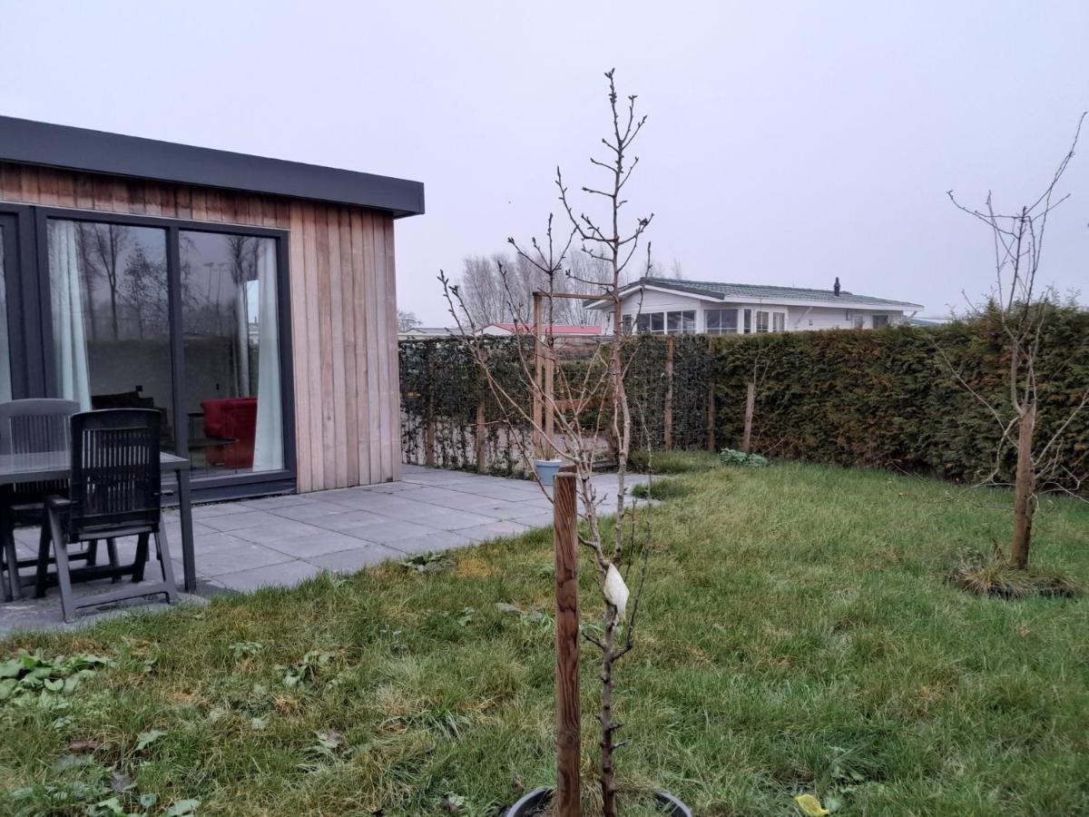 Luxe 5 Persoons Bungalow Op Rustig Vakantiepark Nabij Leeuwarden Dronrijp Екстер'єр фото