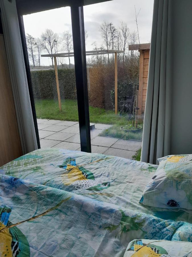 Luxe 5 Persoons Bungalow Op Rustig Vakantiepark Nabij Leeuwarden Dronrijp Екстер'єр фото