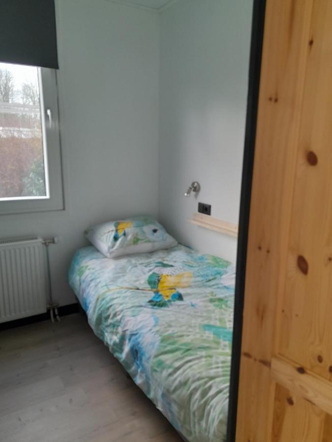 Luxe 5 Persoons Bungalow Op Rustig Vakantiepark Nabij Leeuwarden Dronrijp Екстер'єр фото